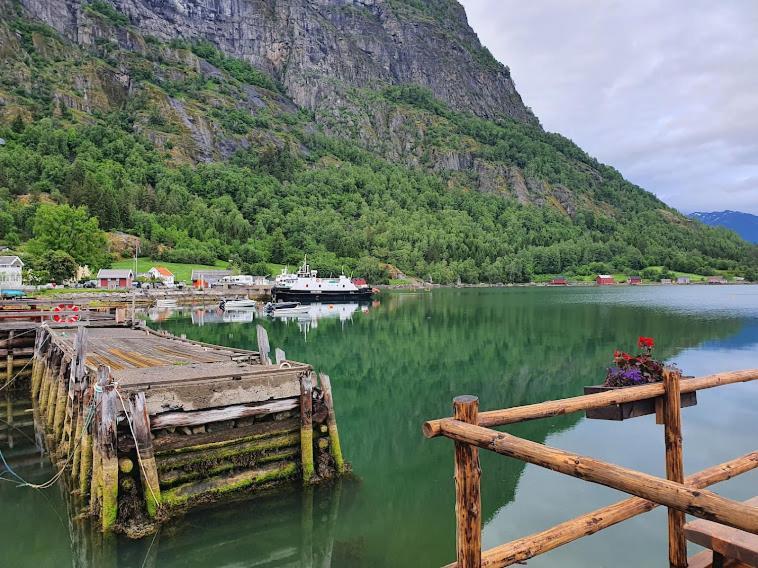 Molden 2-Fjellutsikt Og Jacuzzi Tilgang. Διαμέρισμα Luster Εξωτερικό φωτογραφία